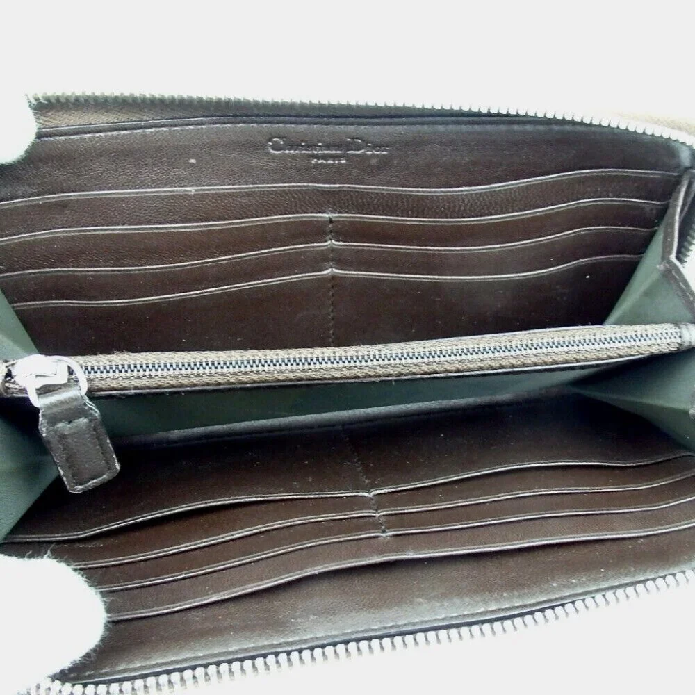 Authentic Christian Dior Cannage-embossed zip-around purse leather [Used]